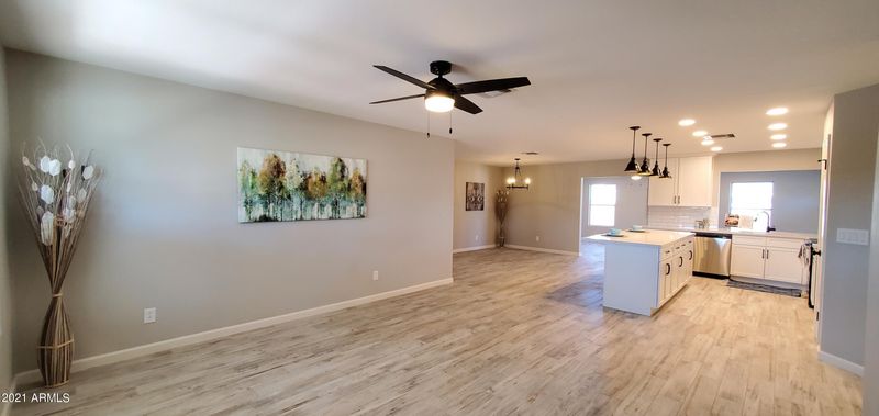 5232 W Windrose Dr, Glendale, AZ 85304