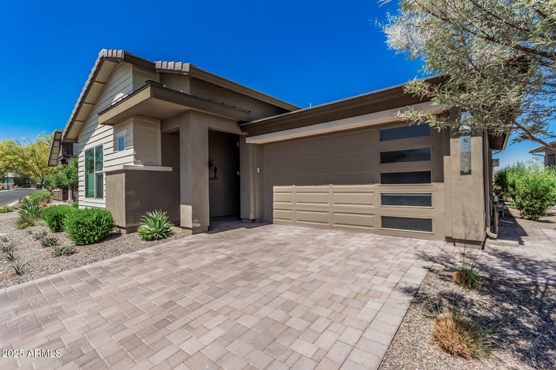5233 207th Dr, Buckeye, AZ 85396