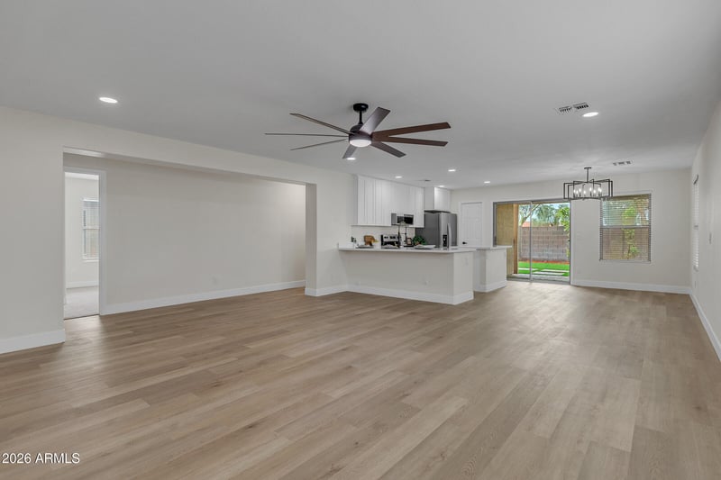 5233 E Flower Ave, Mesa, AZ 85206
