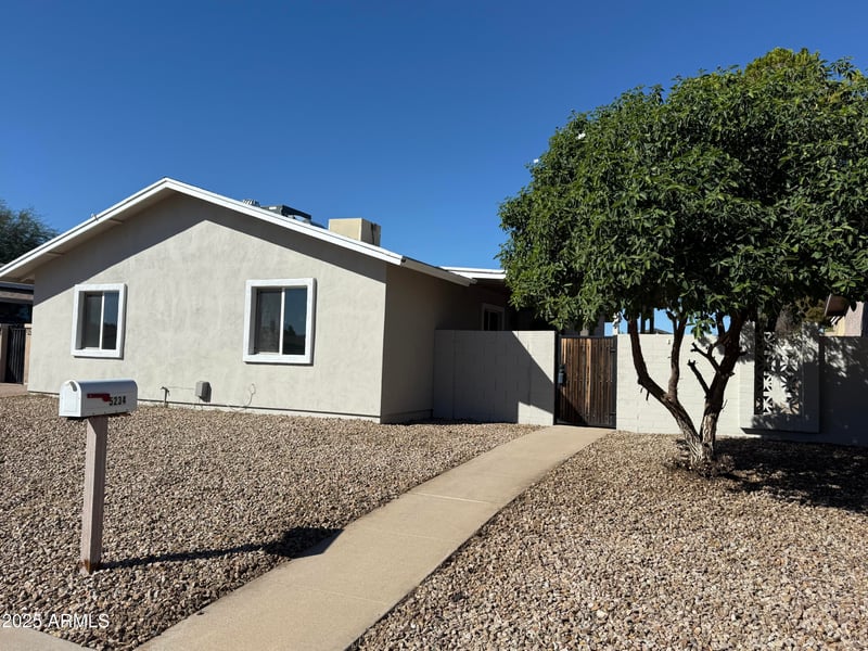 5234 Banff Ln, Glendale, AZ 85306