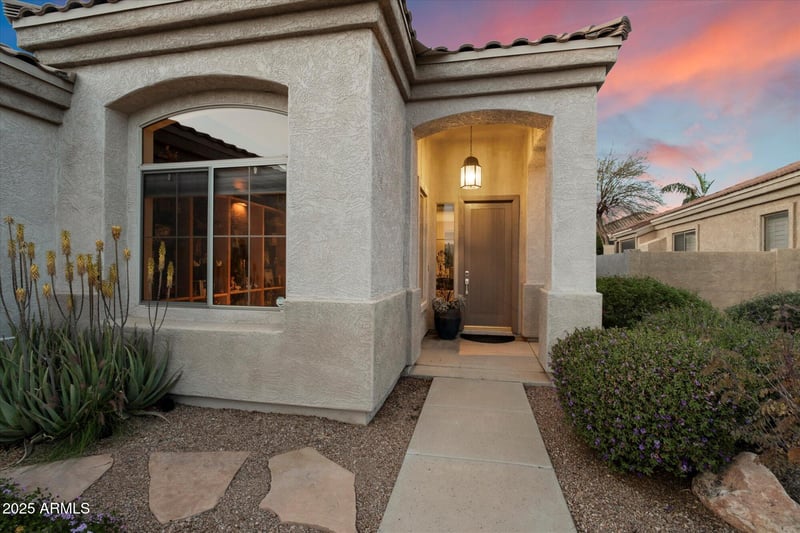 5234 Estevan Rd, Phoenix, AZ 85054