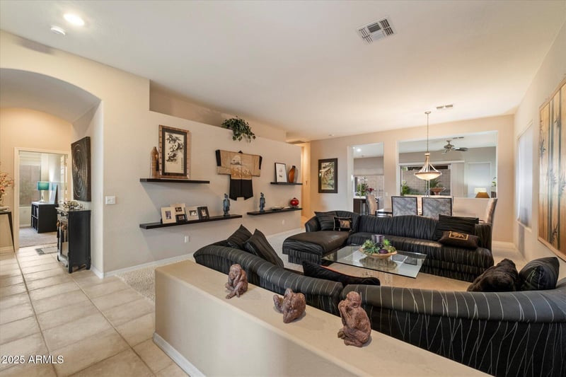 5234 Estevan Rd, Phoenix, AZ 85054