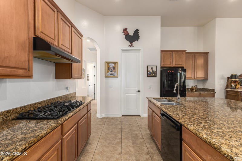 5235 Lonesome Dove Trl, San Tan Valley, AZ 85140