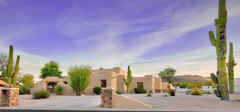 5235 W Soft Wind Dr, Glendale, AZ 85310