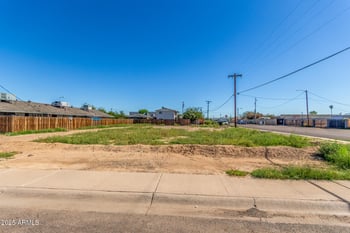 5236 Glenn Dr #9, Glendale, AZ 85301