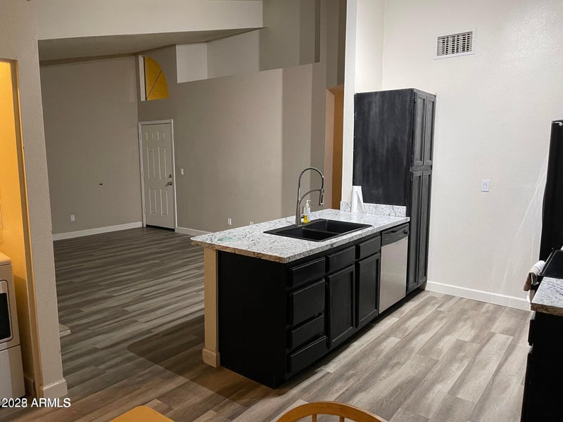 5236 Peoria Ave #202, Glendale, AZ 85302