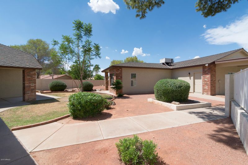 5236 W Electra Ln, Glendale, AZ 85310