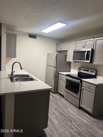 5236 W Peoria Ave #102, Glendale, AZ 85302