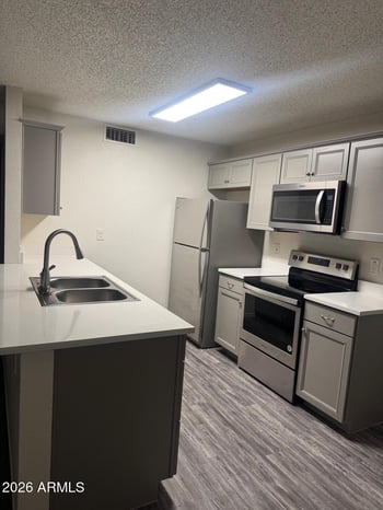 5236 W Peoria Ave #102, Glendale, AZ 85302