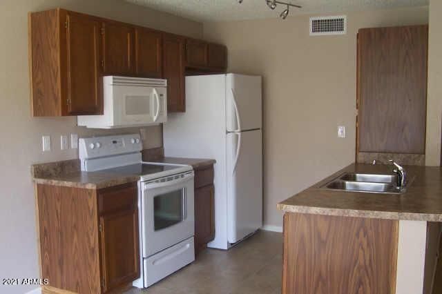 5236 W Peoria Ave #117, Glendale, AZ 85302