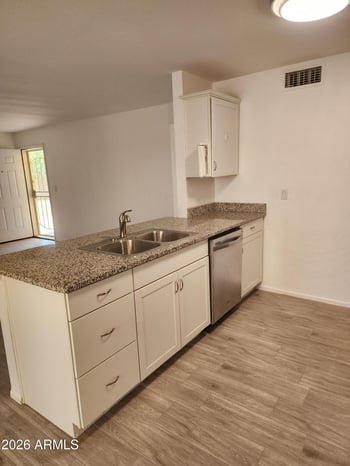 5236 W Peoria Ave #120, Glendale, AZ 85302