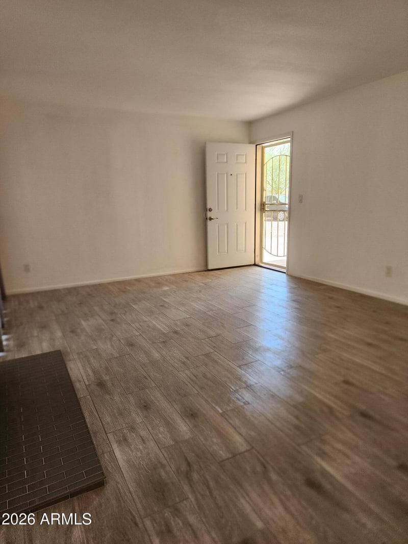 5236 W Peoria Ave #120, Glendale, AZ 85302