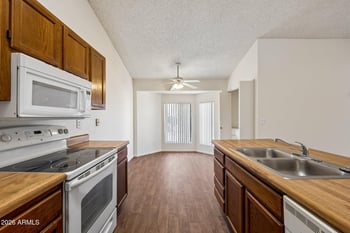 5236 Peoria Ave #239, Glendale, AZ 85302
