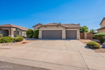 5237 Ian Dr, Laveen, AZ 85339