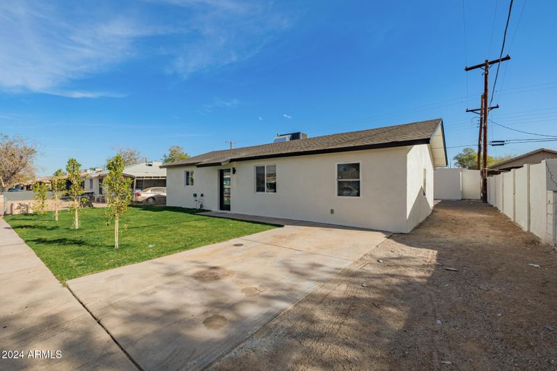 5237 S 14th Way, Phoenix, AZ 85040
