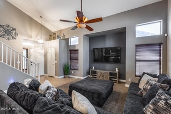 5238 Huntington Dr, Laveen, AZ 85339