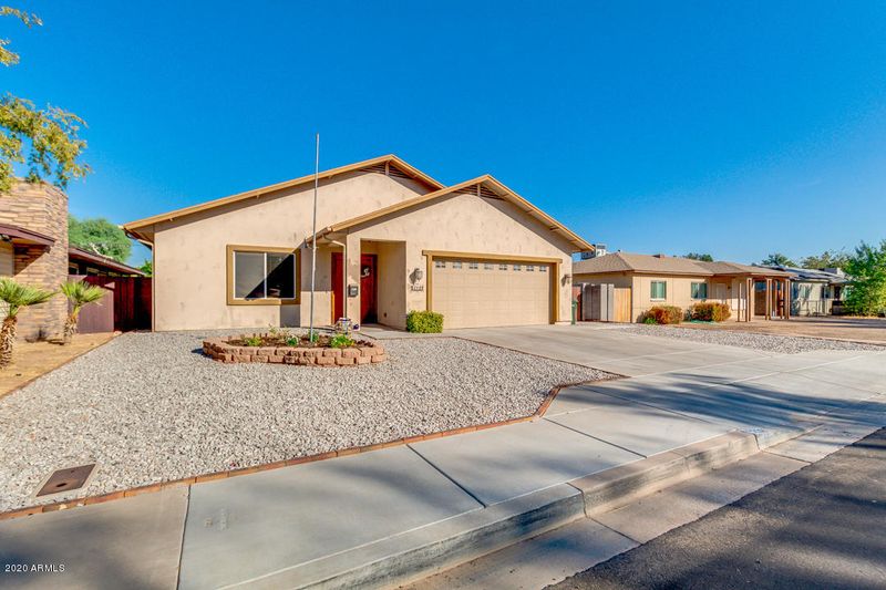 5239 N 8th Pl, Phoenix, AZ 85014