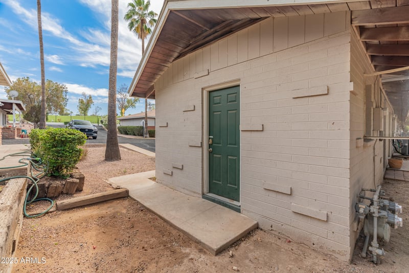 524 Fairway Dr #9, Mesa, AZ 85201