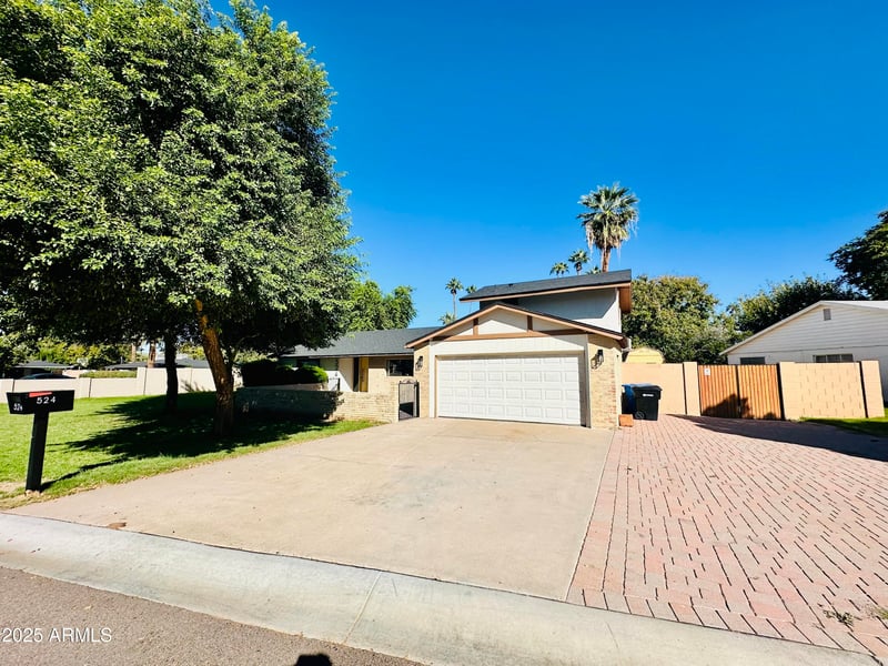 524 Harmont Dr, Phoenix, AZ 85021