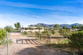 5240 32nd Ave, Apache Junction, AZ 85119