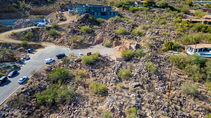 5240 61st St #-, Paradise Valley, AZ 85253