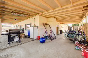 5240 Garden Dr, Glendale, AZ 85304