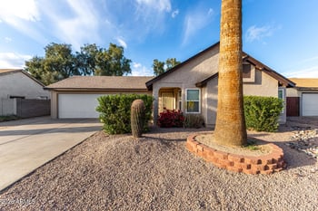 5240 Voltaire Dr, Glendale, AZ 85304