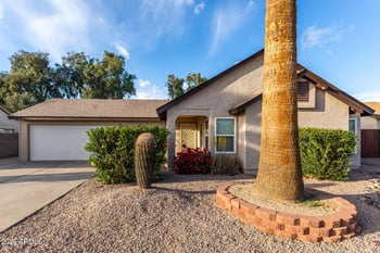 5240 Voltaire Dr, Glendale, AZ 85304