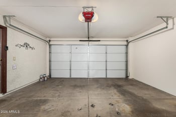 5240 Voltaire Dr, Glendale, AZ 85304