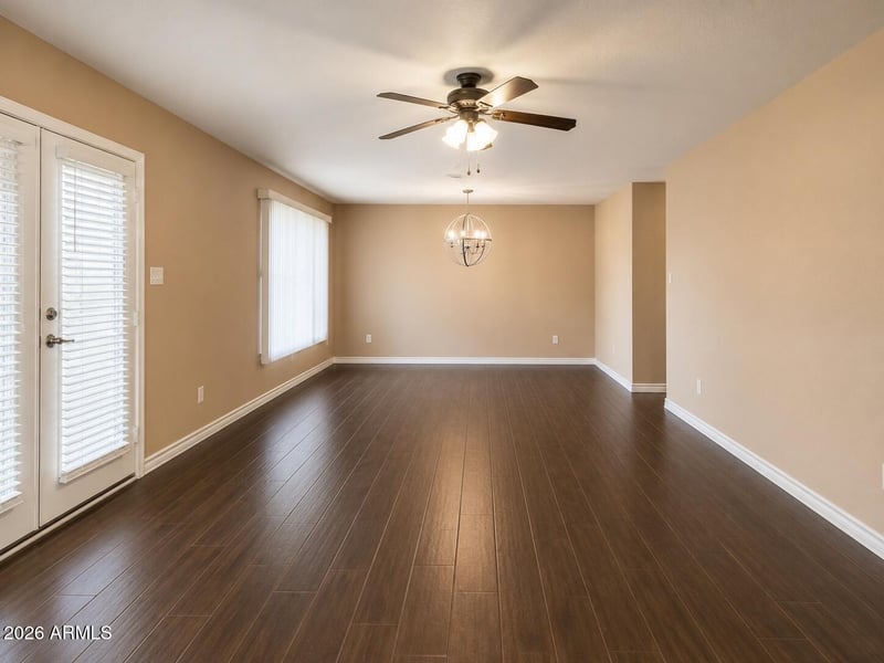 5241 W Tierra Buena Ln, Glendale, AZ 85306