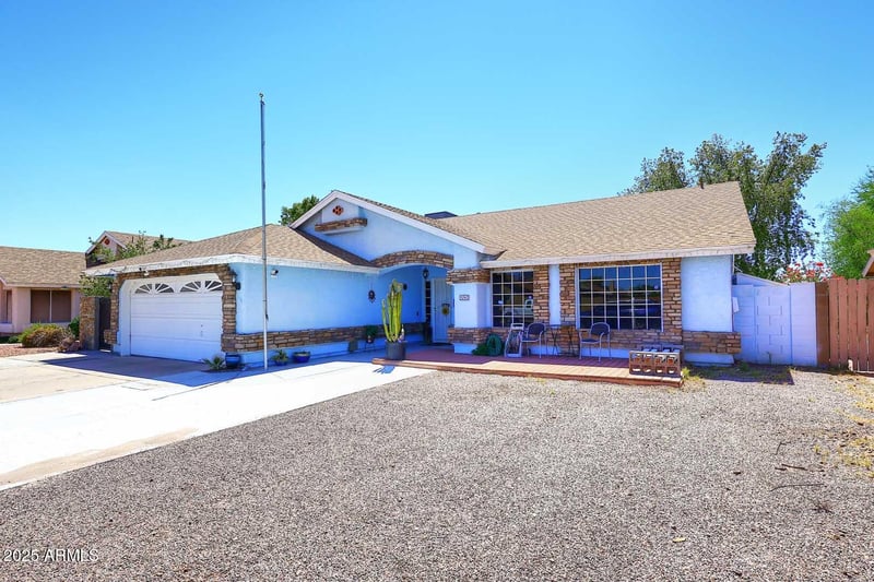 5242 86th Ave, Glendale, AZ 85305