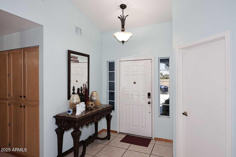 5242 86th Ave, Glendale, AZ 85305