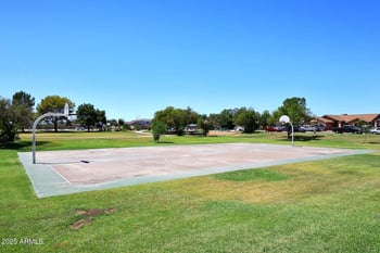 5242 86th Ave, Glendale, AZ 85305