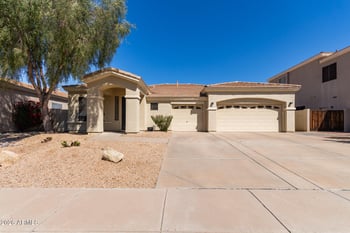 5242 E Herrera Dr, Phoenix, AZ 85054