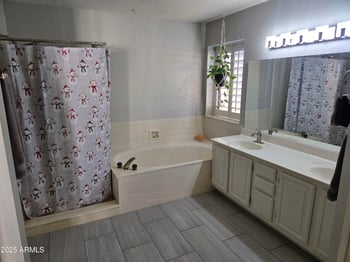 5244 Hannibal St, Mesa, AZ 85205