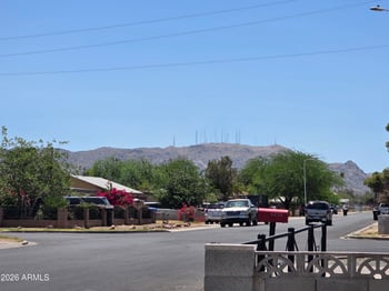 5244 Montezuma St, Phoenix, AZ 85041