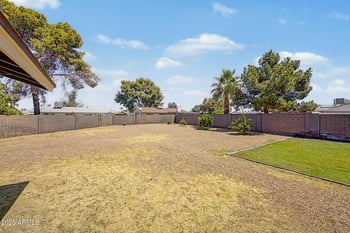 5244 Sanna St, Glendale, AZ 85302