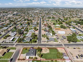 5244 Waltann Ln, Glendale, AZ 85306