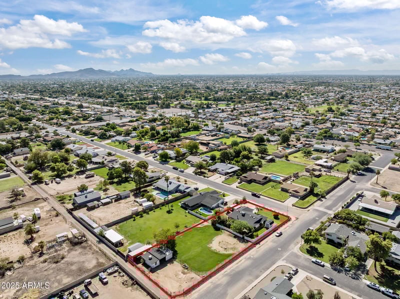 5244 Waltann Ln, Glendale, AZ 85306