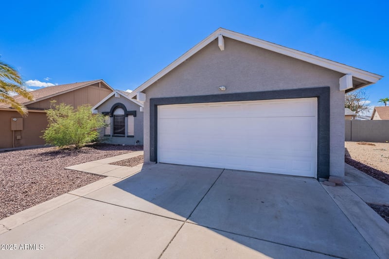 5248 102nd Ave, Glendale, AZ 85307
