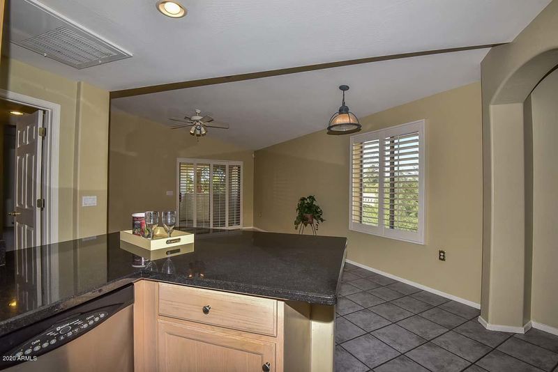 5249 E Shea Blvd #204, Scottsdale, AZ 85254