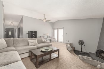 5249 Mountain View Rd, Glendale, AZ 85302