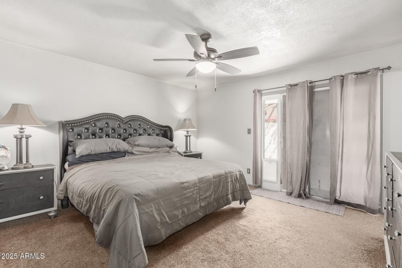 5249 Mountain View Rd, Glendale, AZ 85302