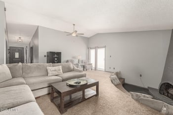 5249 Mountain View Rd, Glendale, AZ 85302