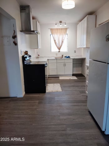 525 Buist St, Phoenix, AZ 85041