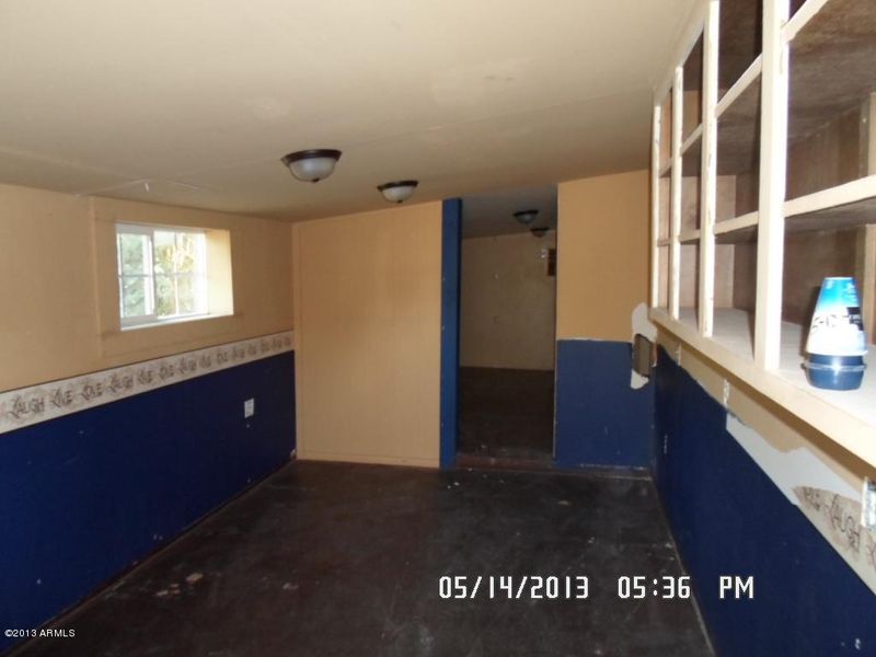 525 E Alta Vista Rd, Phoenix, AZ 85042