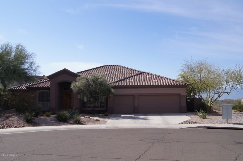 525 E Cathedral Rock Dr, Phoenix, AZ 85048