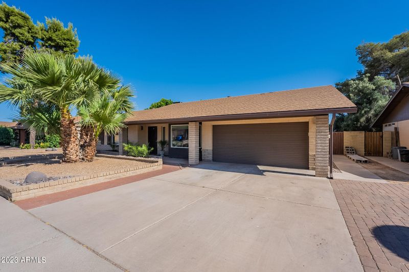 525 E Saint John Rd, Phoenix, AZ 85022