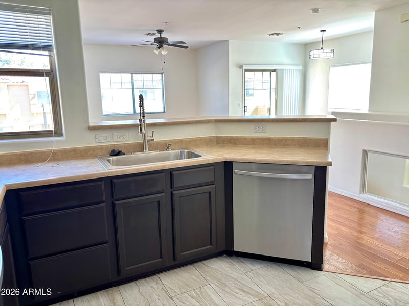 525 N Miller Rd #239, Scottsdale, AZ 85257