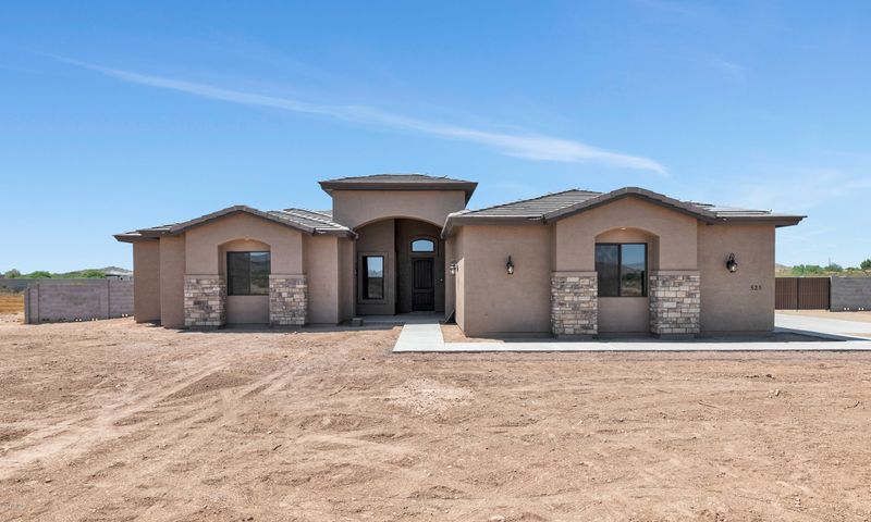 525 W Cloud Rd, Phoenix, AZ 85086
